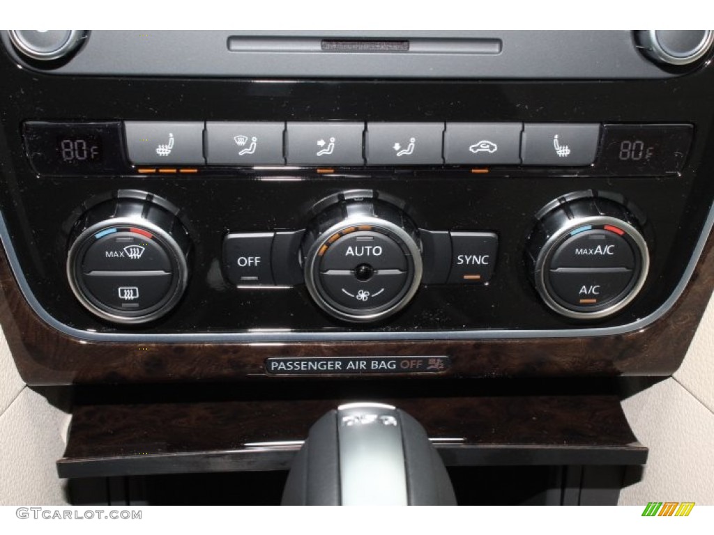 2015 Volkswagen Passat TDI SEL Premium Sedan Controls Photo #99123976