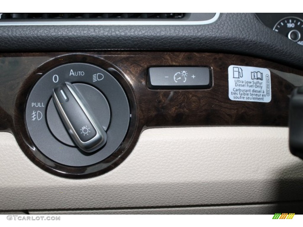 2015 Volkswagen Passat TDI SEL Premium Sedan Controls Photos