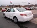 Super White - Camry LE Photo No. 7