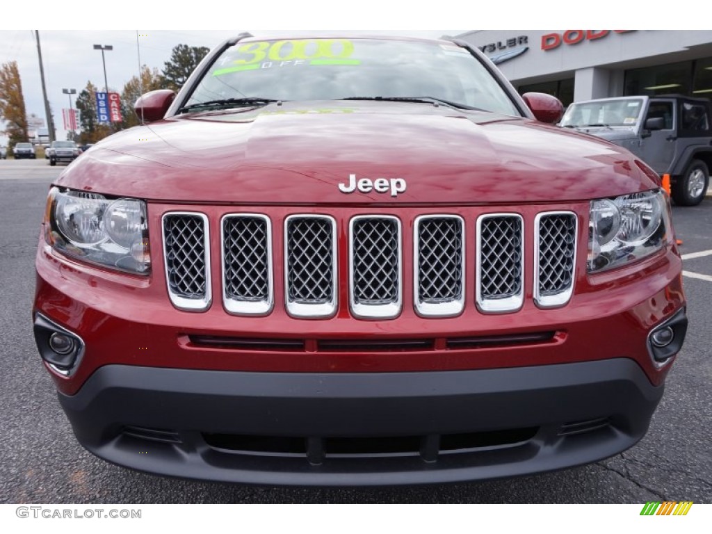 2015 Compass Latitude - Deep Cherry Red Crystal Pearl / Dark Slate Gray photo #2