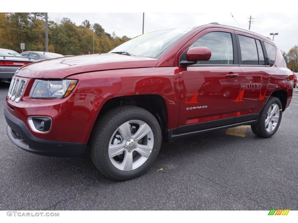 2015 Compass Latitude - Deep Cherry Red Crystal Pearl / Dark Slate Gray photo #3