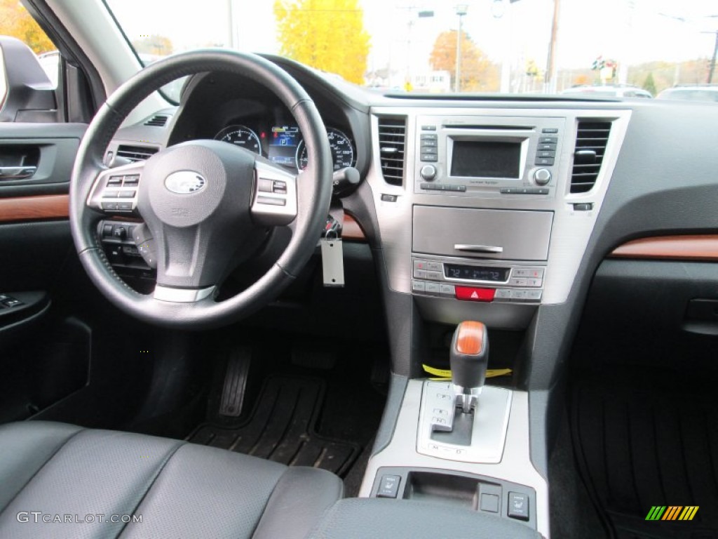 2014 Outback 2.5i Limited - Ice Silver Metallic / Black photo #16