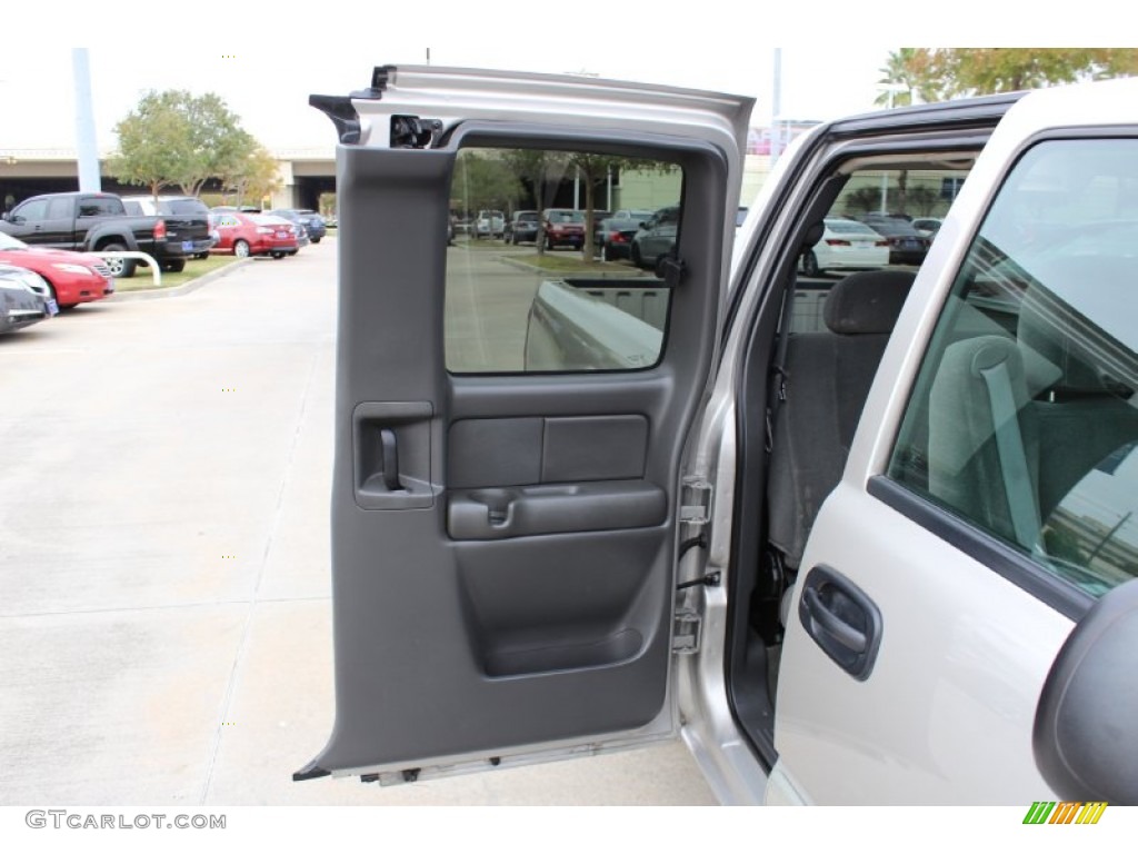 2004 Silverado 1500 LS Extended Cab - Silver Birch Metallic / Medium Gray photo #15