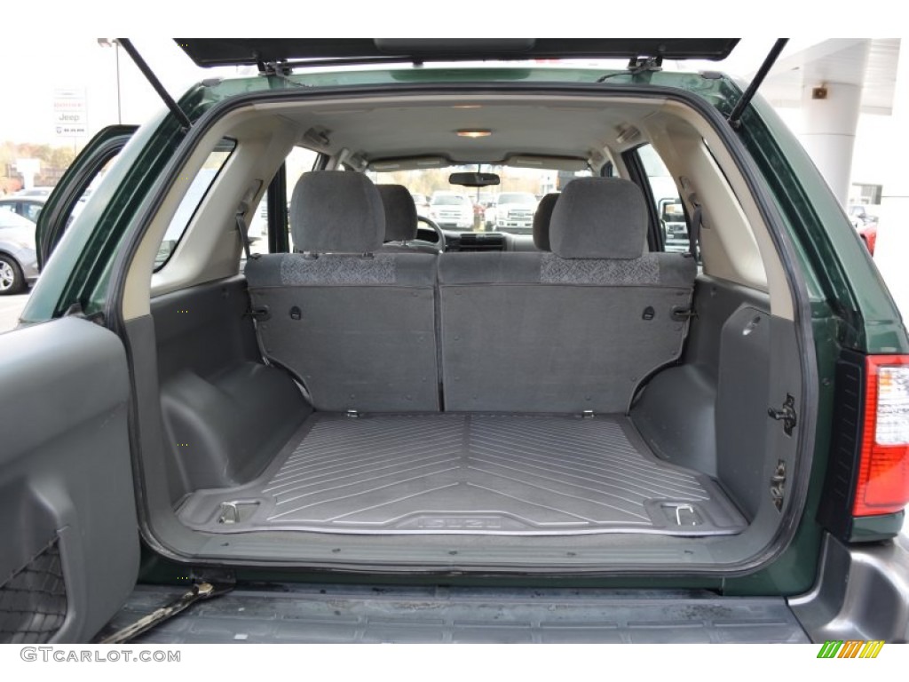 2000 Isuzu Rodeo LS Trunk Photos