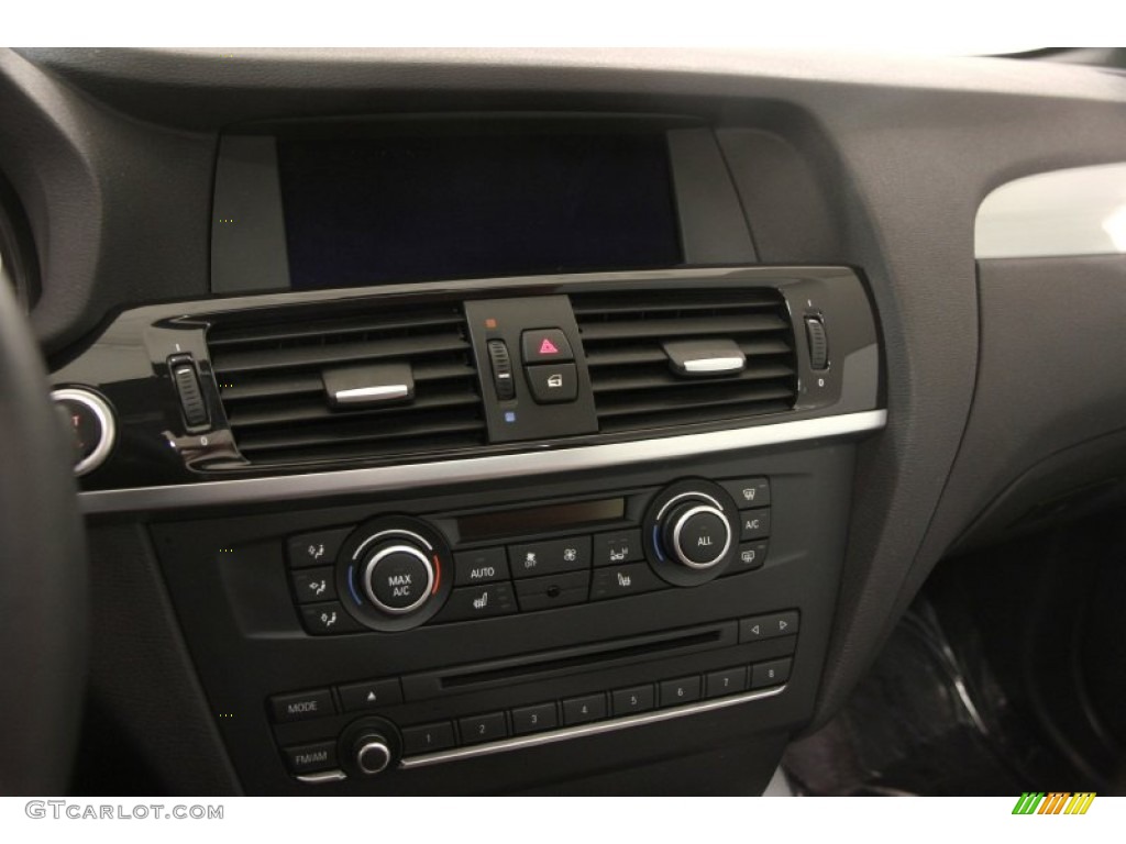 2014 BMW X3 xDrive35i Controls Photos