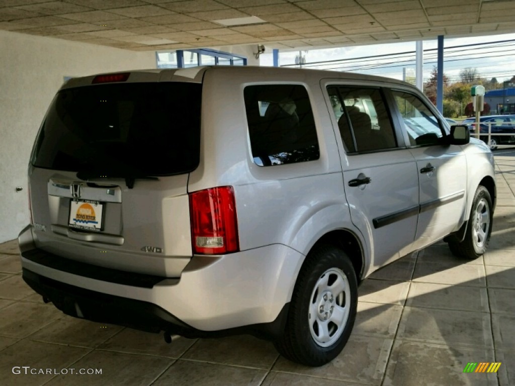 2015 Pilot LX 4WD - Alabaster Silver Metallic / Gray photo #2