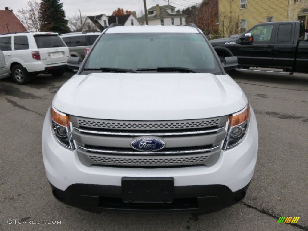 2015 Explorer 4WD - Oxford White / Medium Light Stone photo #2