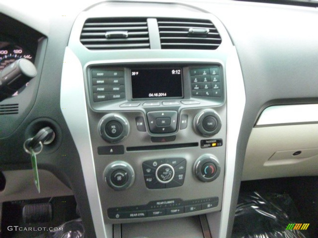 2015 Explorer 4WD - Oxford White / Medium Light Stone photo #15