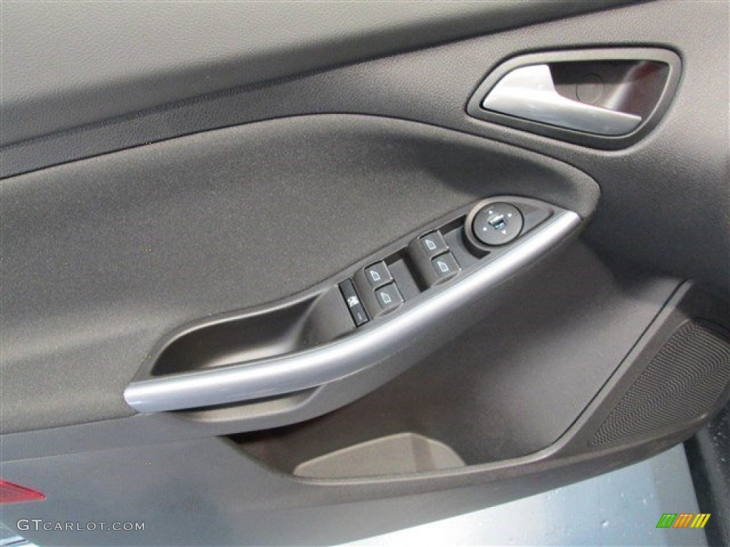 2014 Focus Titanium Hatchback - Sterling Gray / Charcoal Black photo #14