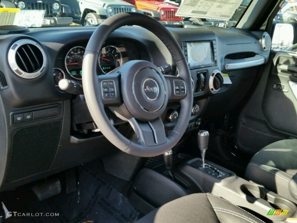 Black Interior 2015 Jeep Wrangler Unlimited Rubicon 4x4 Photo #99152635