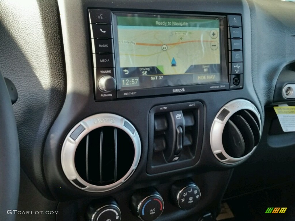 2015 Jeep Wrangler Unlimited Rubicon 4x4 Navigation Photos