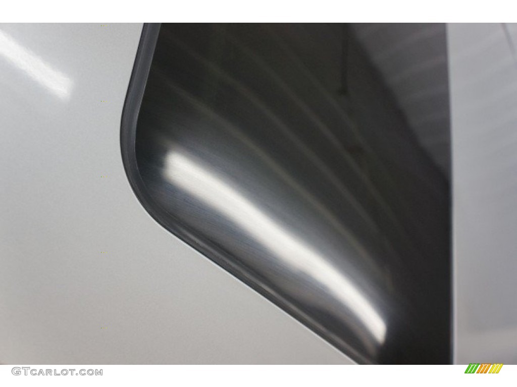 2007 Aura XR - Silver Pearl Metallic / Black photo #57