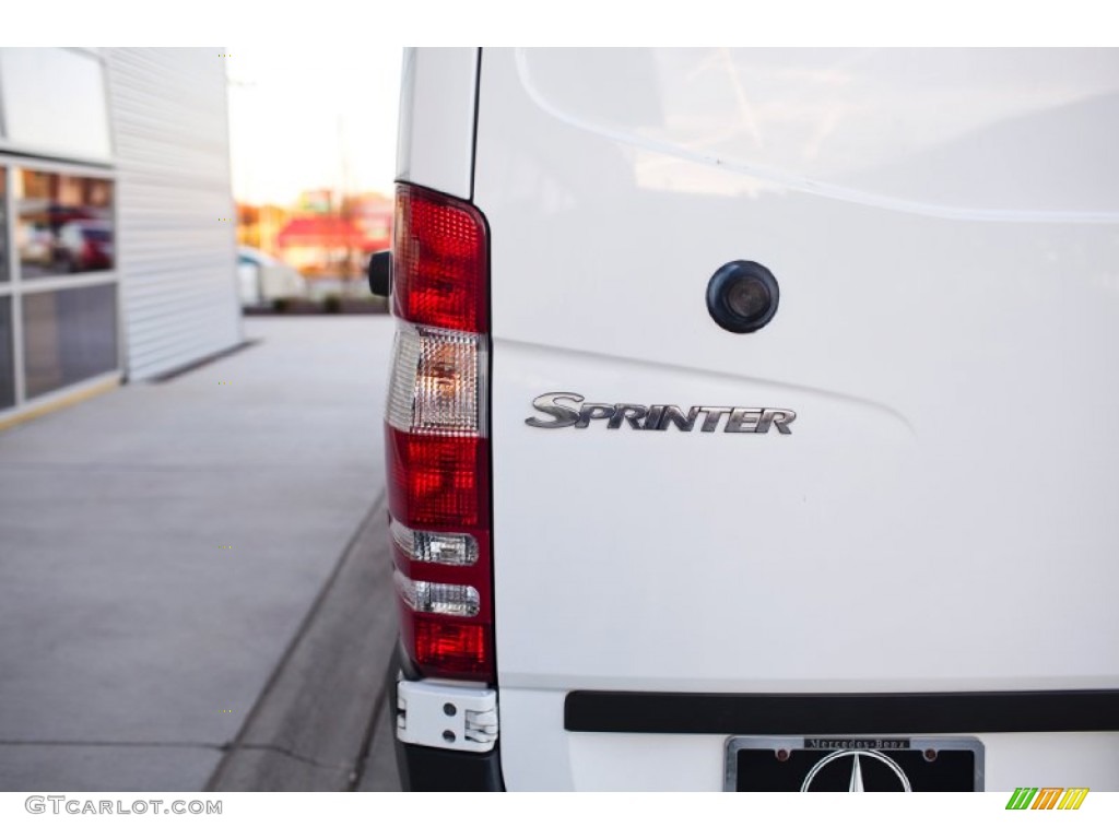 2008 Sprinter Van 2500 Cargo - Arctic White / Gray photo #13