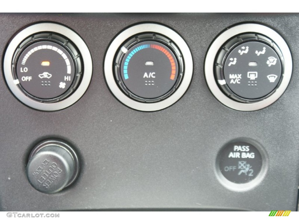 2011 Rogue SV - Black Amethyst / Gray photo #32