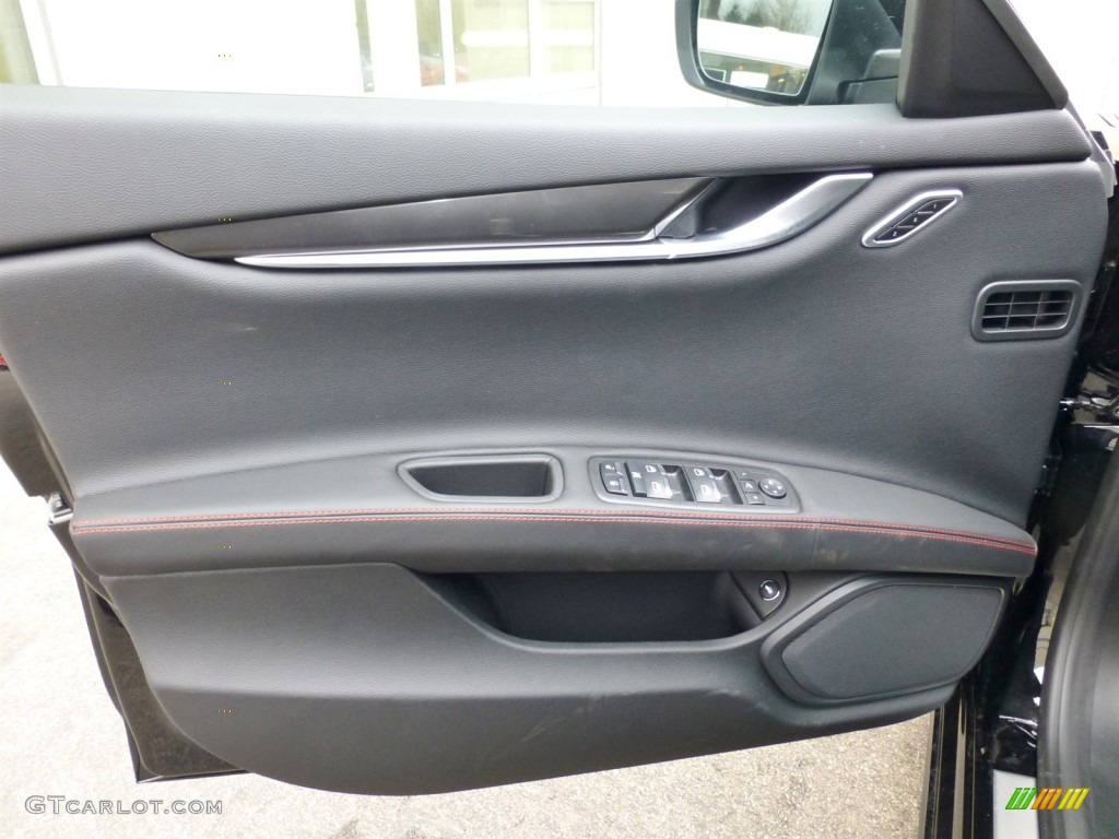 2015 Maserati Ghibli Standard Ghibli Model Door Panel Photos