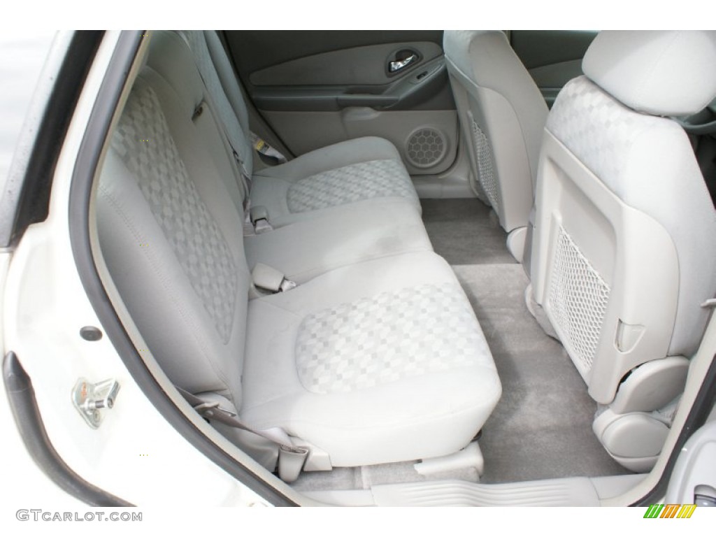 2005 Malibu Maxx LS Wagon - White / Neutral Beige photo #20