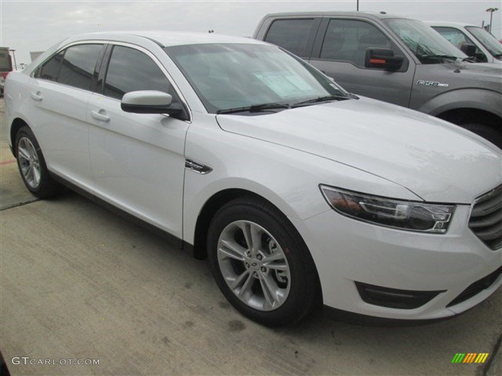 2015 Taurus SEL - Oxford White / Dune photo #1
