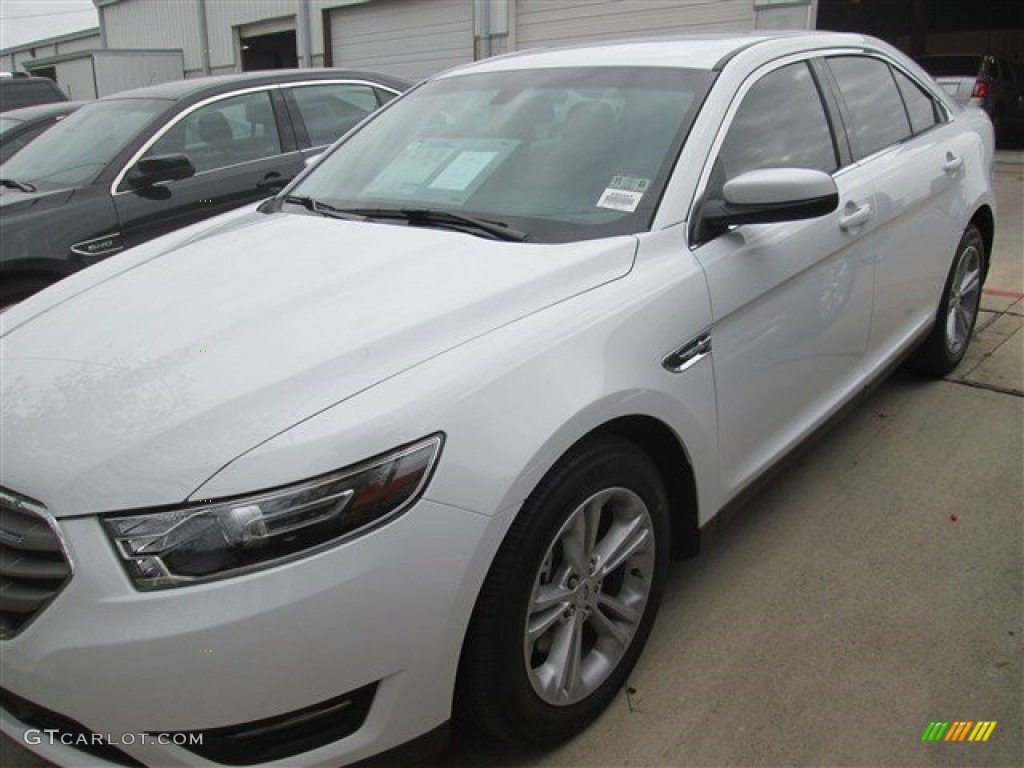 2015 Taurus SEL - Oxford White / Dune photo #5