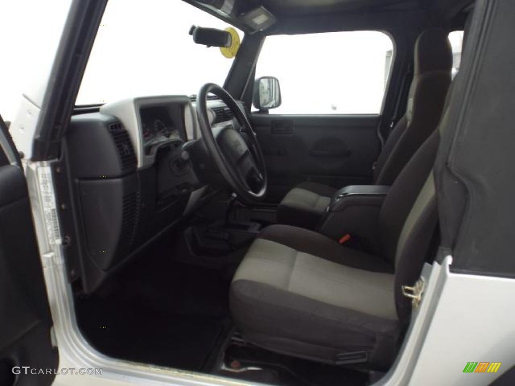 2004 Wrangler X 4x4 - Bright Silver Metallic / Dark Slate Gray photo #3