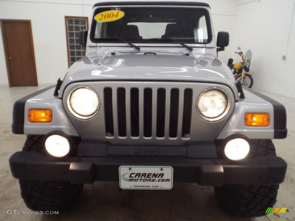 2004 Wrangler X 4x4 - Bright Silver Metallic / Dark Slate Gray photo #5