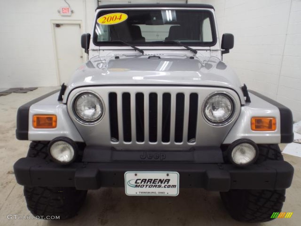 2004 Wrangler X 4x4 - Bright Silver Metallic / Dark Slate Gray photo #25