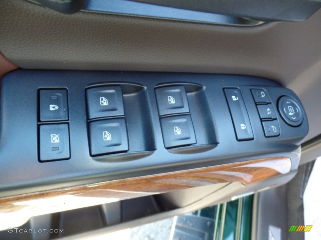 2015 Chevrolet Silverado 3500HD High Country Crew Cab Dual Rear Wheel 4x4 Controls Photo #99177265
