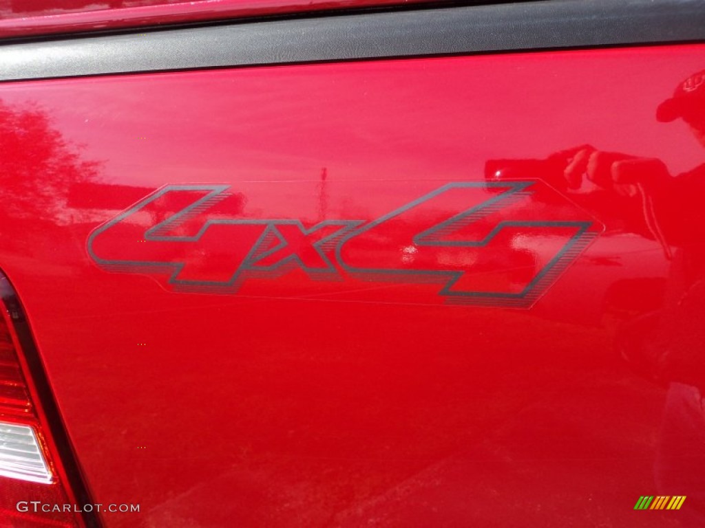 2006 F150 XLT Regular Cab 4x4 - Bright Red / Medium/Dark Flint photo #23