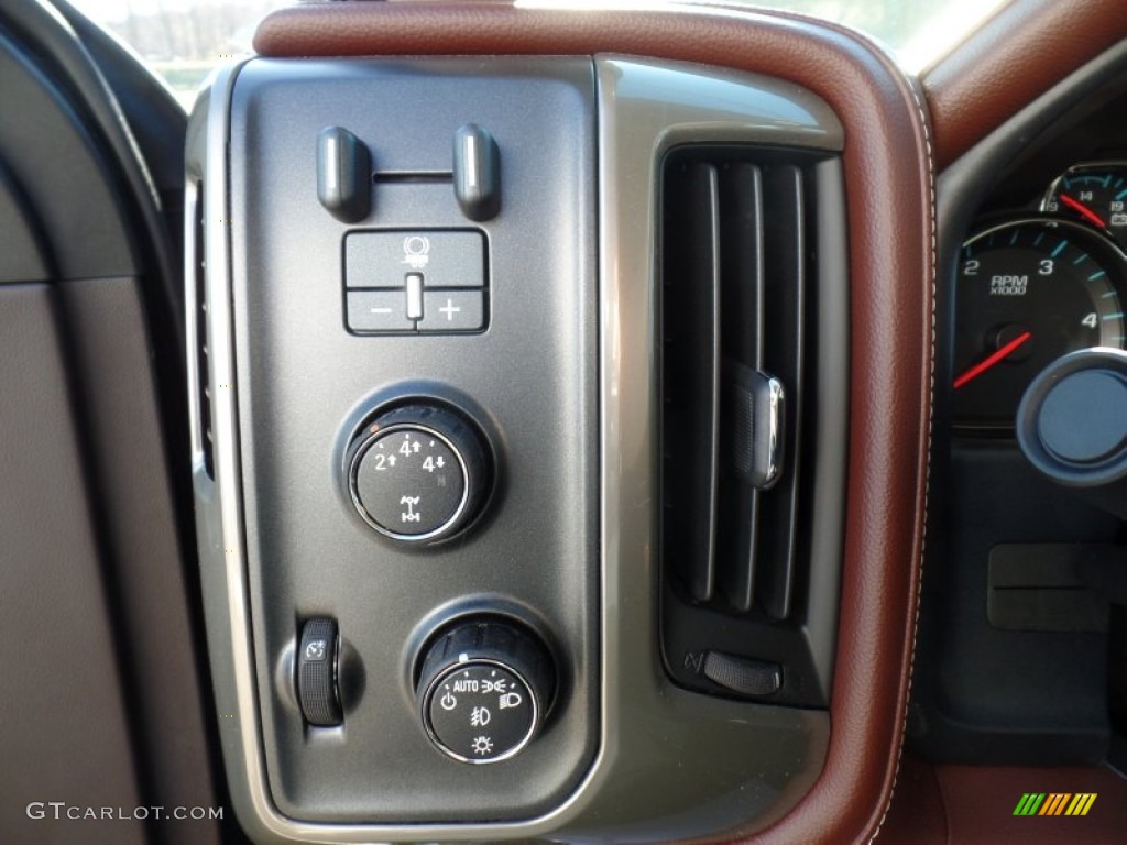 2015 Chevrolet Silverado 3500HD High Country Crew Cab Dual Rear Wheel 4x4 Controls Photo #99177517