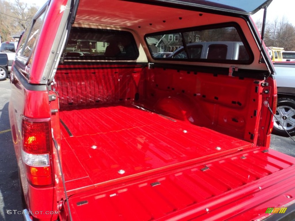 2006 F150 XLT Regular Cab 4x4 - Bright Red / Medium/Dark Flint photo #26