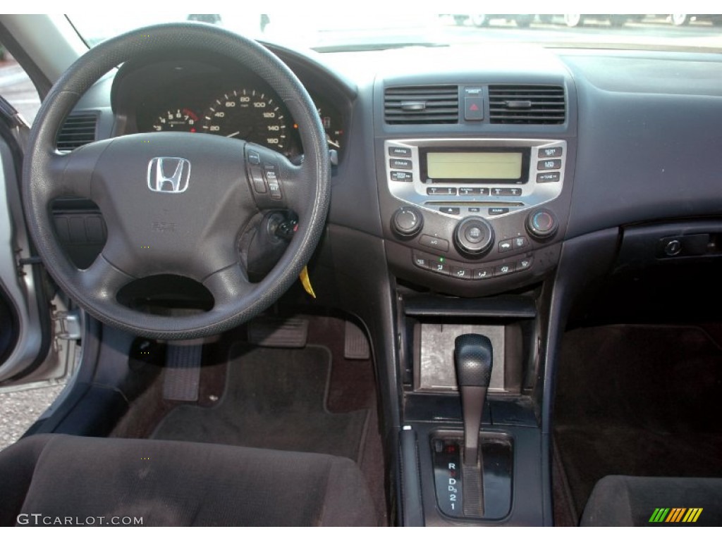2006 Accord Value Package Sedan - Alabaster Silver Metallic / Gray photo #21