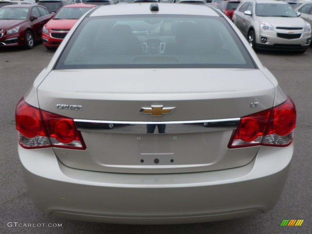 2015 Cruze LT - Champagne Silver Metallic / Brownstone photo #4