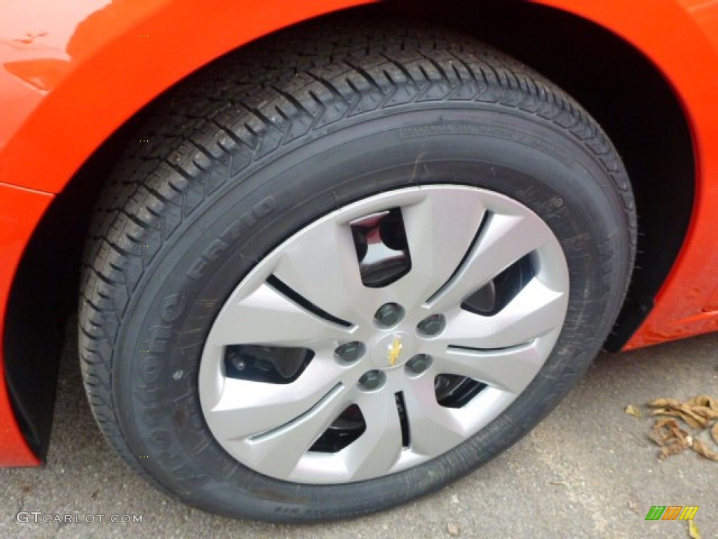2015 Chevrolet Cruze LS Wheel Photos