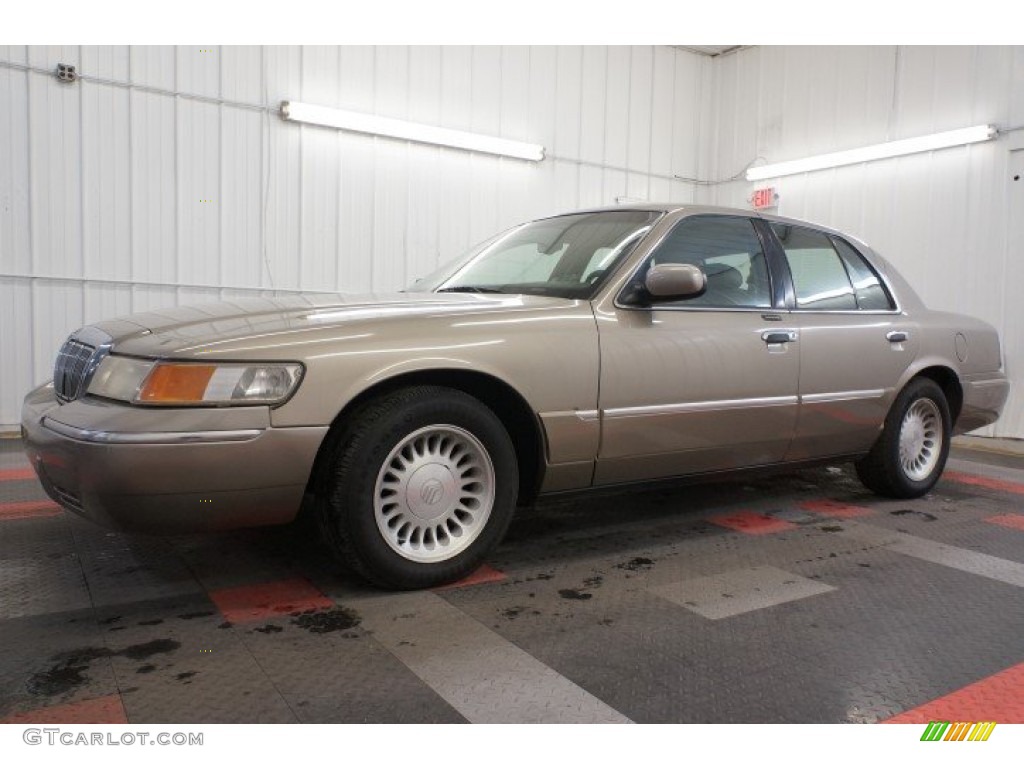 2002 Grand Marquis LS - Arizona Beige Metallic / Medium Parchment photo #2