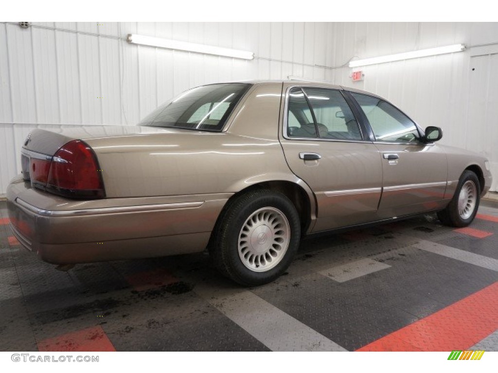 2002 Grand Marquis LS - Arizona Beige Metallic / Medium Parchment photo #7