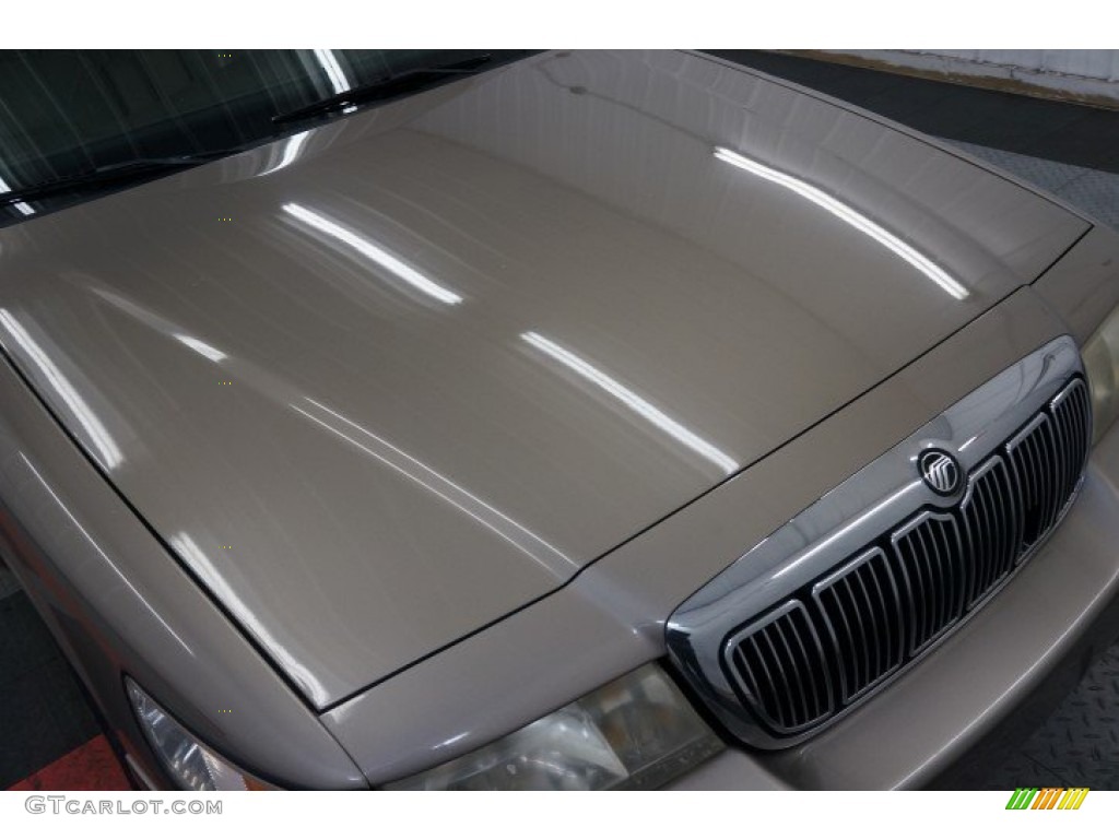 2002 Grand Marquis LS - Arizona Beige Metallic / Medium Parchment photo #36