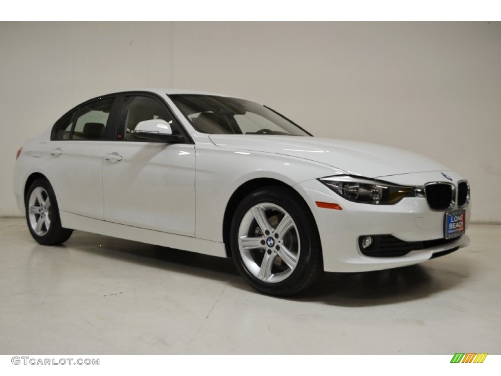 2015 3 Series 320i Sedan - Alpine White / Venetian Beige photo #2