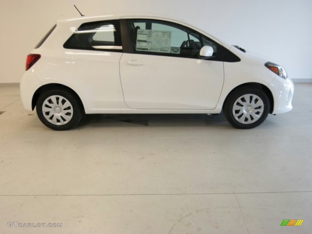 2015 Yaris 3-Door L - Super White / Black photo #1