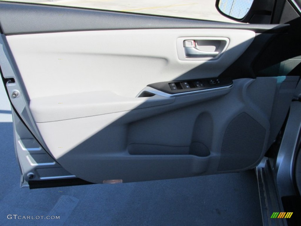 2015 Camry LE - Celestial Silver Metallic / Ash photo #21