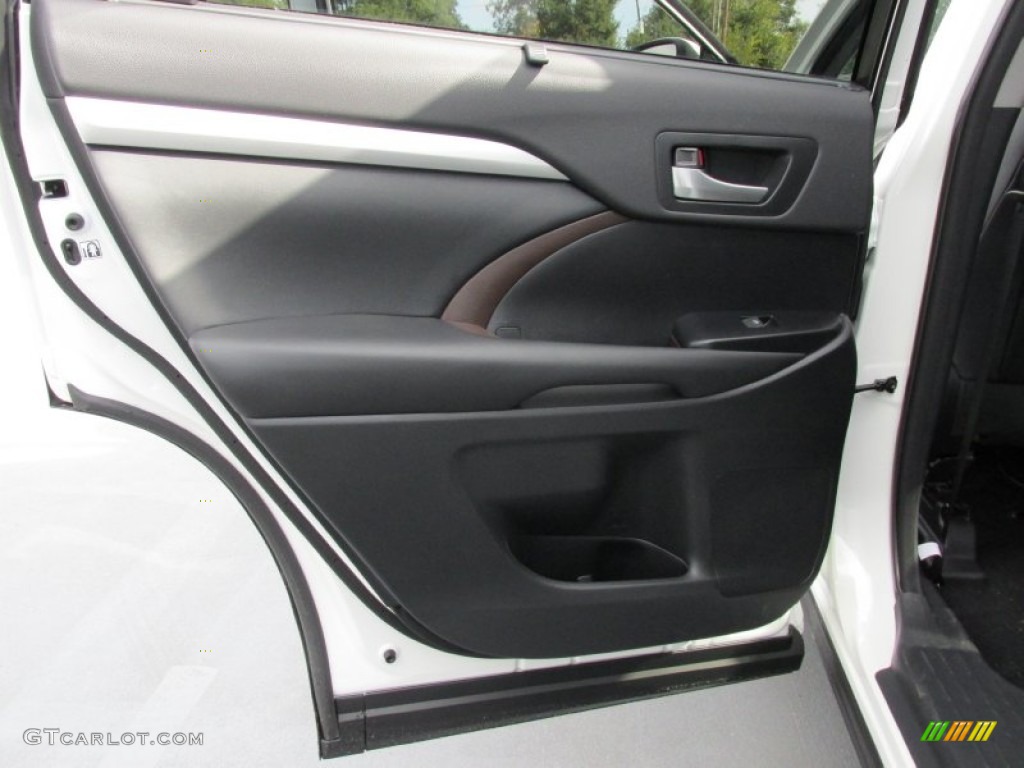2015 Toyota Highlander XLE Door Panel Photos