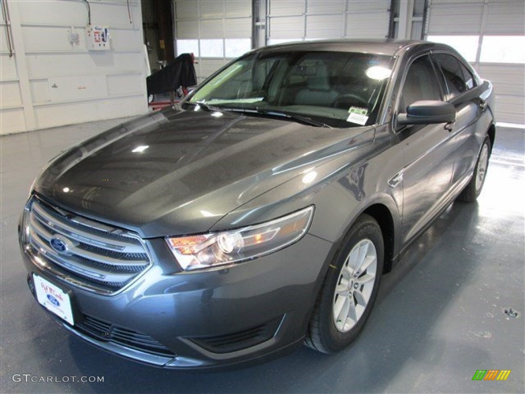 2015 Taurus SE - Magnetic Metallic / Dune photo #3