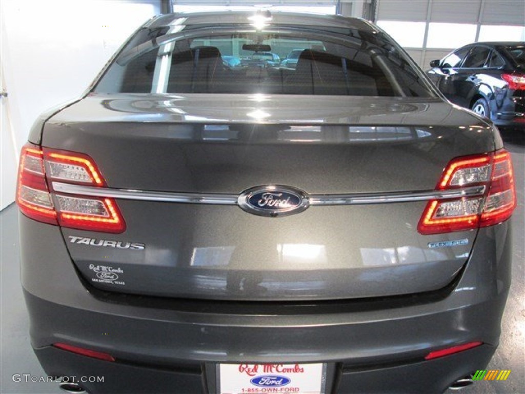 2015 Taurus SE - Magnetic Metallic / Dune photo #5