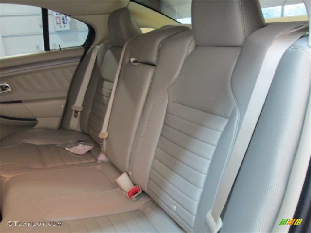 2015 Taurus SE - Magnetic Metallic / Dune photo #11