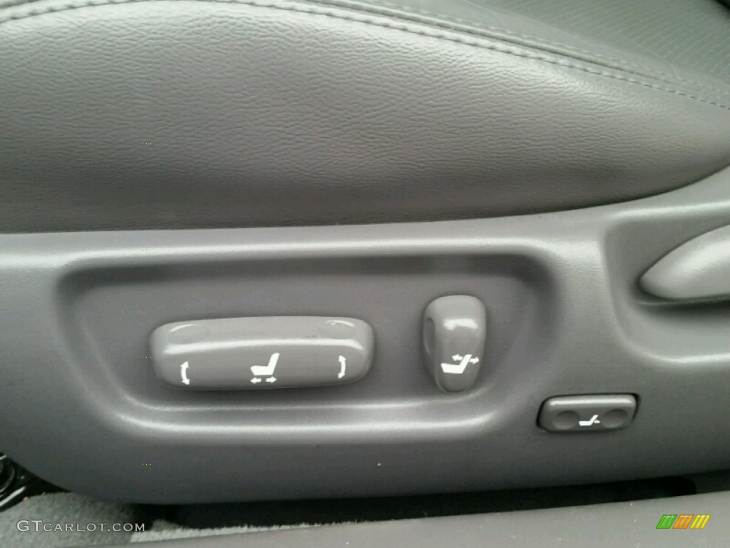 2006 Solara SLE V6 Convertible - Black / Dark Stone photo #23