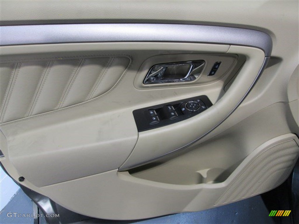2015 Taurus SE - Magnetic Metallic / Dune photo #14
