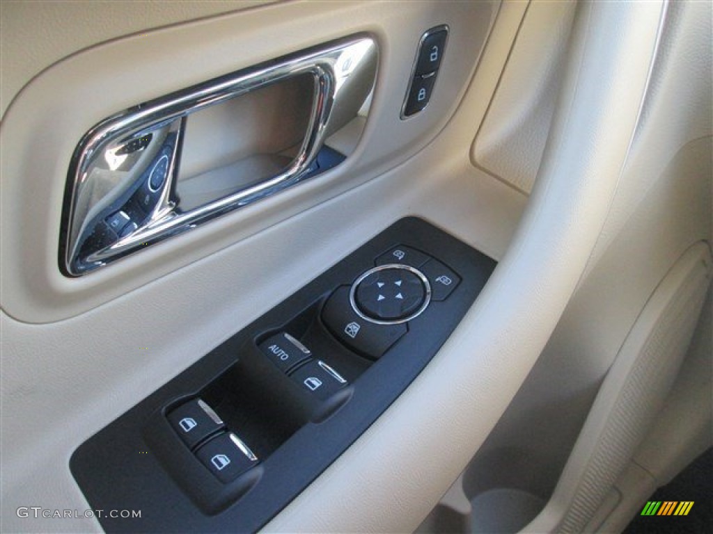2015 Taurus SE - Deep Impact Blue Metallic / Dune photo #15