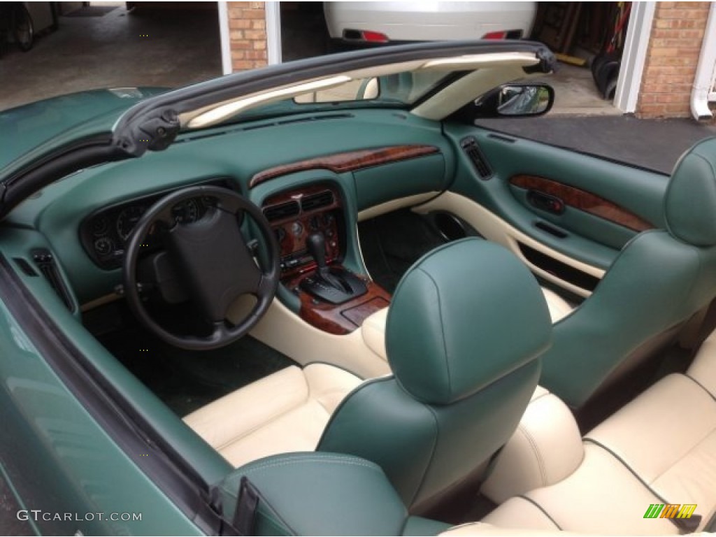 Cream Truffle Interior 2001 Aston Martin DB7 Vantage Volante Photo #99221563