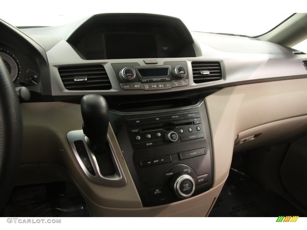 2012 Honda Odyssey EX Controls Photo #99225224
