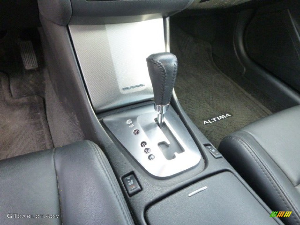 2008 Altima 2.5 S - Winter Frost Pearl / Charcoal photo #17
