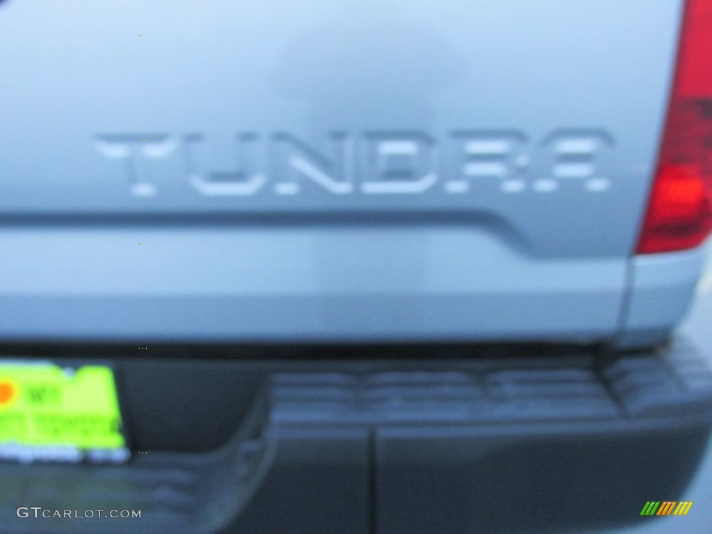 2015 Tundra SR Double Cab - Silver Sky Metallic / Graphite photo #14