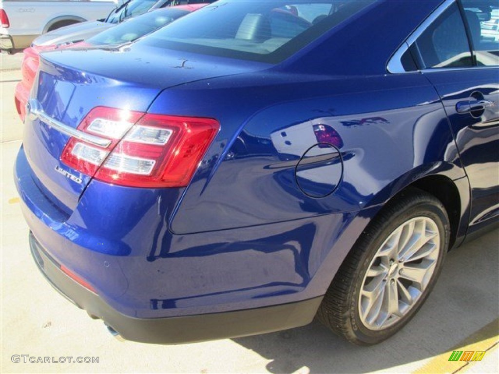 2015 Taurus Limited - Deep Impact Blue Metallic / Charcoal Black photo #9